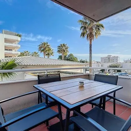 Διαμέρισμα Sunny In With A Warm Terrace