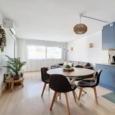 Sunny In With A Warm Terrace Διαμέρισμα Ρόζες