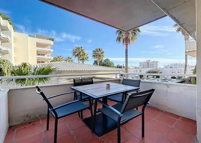 Apartment Sunny In With A Warm Terrace Roses