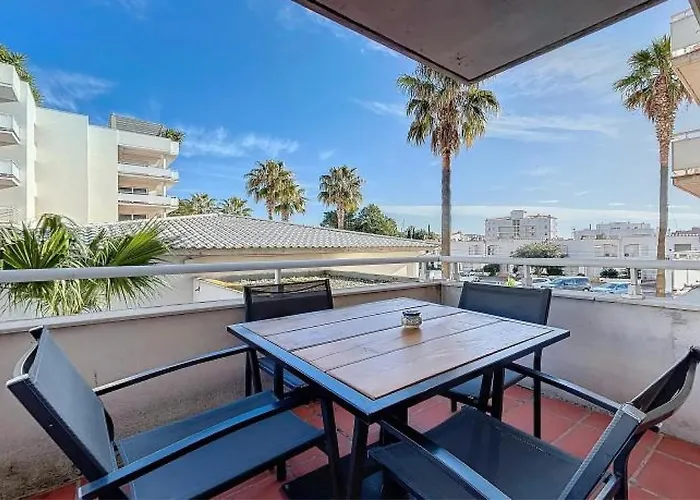 Apartment Sunny In With A Warm Terrace