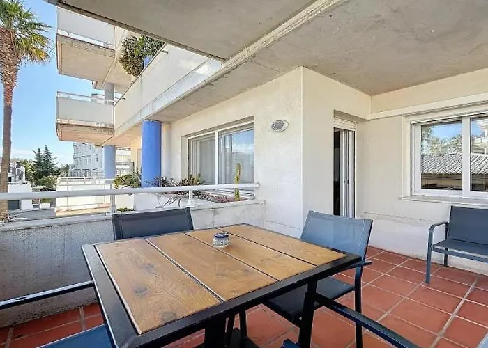 Apartment Sunny In With A Warm Terrace Roses